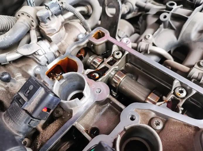Car Maintenance Secrets: Valve Cover, Replace or Not Replace