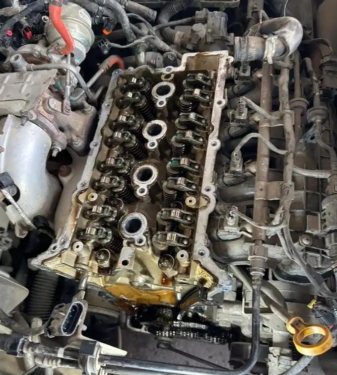 Does the valve cover need to be replaced
